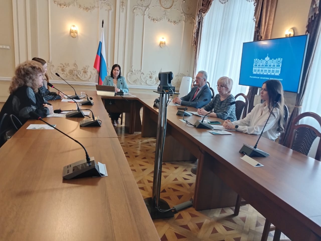 Всероссийский семинар День наставника «Многоязычное развитие обучающихся в условиях современной общеобразовательной школы: вызовы, решения, перспективы»
